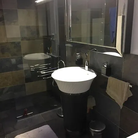 Gepflegte Ferienwohnung Mit Aussenpool